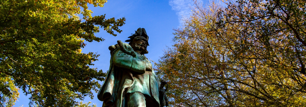 wilhelmshaven herbst statue kaiser wilhelm